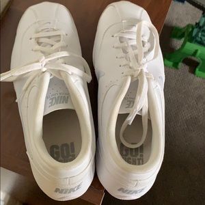 brand new cheer shoes